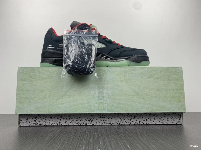 Bmlin 5 Jordan Anthracite Air Retro DM4640-036 0821